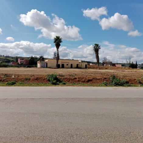 إجراء سمسرة عمومية علنية لكراء الملك الحبسي التابع لأحباس ضواحي مدينة القصر الكبير